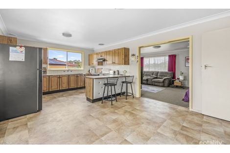 Property photo of 4 Wren Close Thornton NSW 2322
