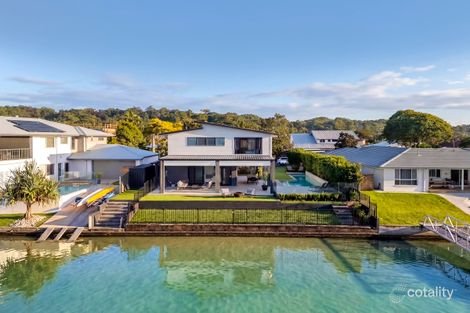 8 Kingfish Ct, Palm Beach, QLD 4221