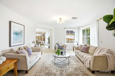 Property photo of 14 Lakeview Close Norwest NSW 2153