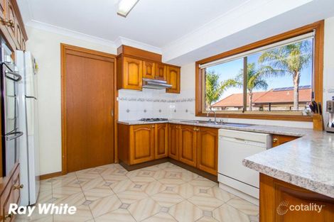 Property photo of 2 Toona Place Bossley Park NSW 2176