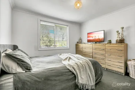 Property photo of 13 Kurrawa Crescent Koonawarra NSW 2530