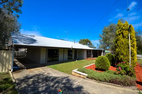 Property photo of 32 Gregory Road Dawesville WA 6211