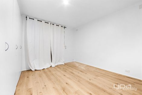 Property photo of 40 Novara Parade St Albans VIC 3021