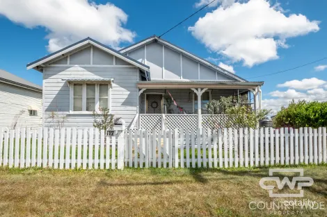117 Moore St, Emmaville, NSW 2371
