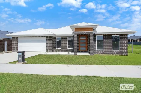 60 Hillford Cct, Thurgoona, NSW 2640