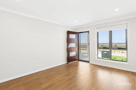 Property photo of 36 Threlkeld Crescent Fletcher NSW 2287