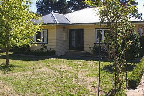 27 Old Lancefield Rd, Woodend, VIC 3442
