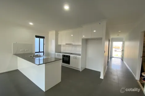 Property photo of 96 Lakeview Promenade Newport QLD 4020