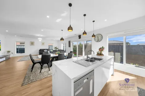 Property photo of 3 Verdon Drive Wollert VIC 3750