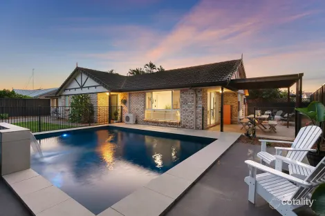 Property photo of 9 Bowerbird Place Burleigh Waters QLD 4220