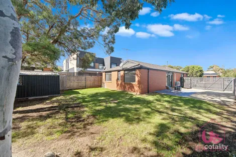 Property photo of 5 Locksley Court Carrum Downs VIC 3201