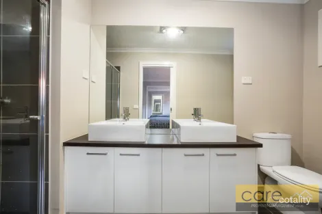 Property photo of 22 Townsend Avenue Clyde VIC 3978