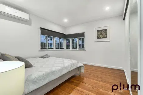 Property photo of 60 Rawlins Street Kangaroo Point QLD 4169