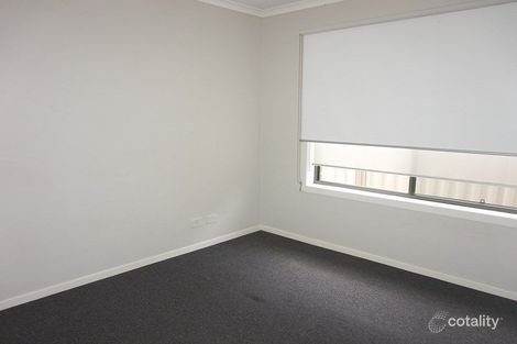 Property photo of 8 Celebration Circuit Pakenham VIC 3810