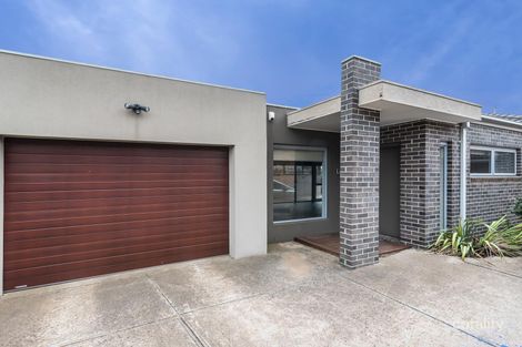 2/27 Buick Cres, Mill Park, VIC 3082