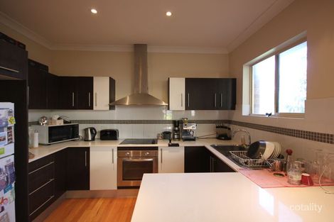 Property photo of 2/32 Henry Street Tighes Hill NSW 2297