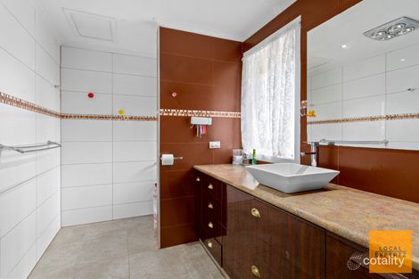 Property photo of 51 Hilton Way Melton West VIC 3337