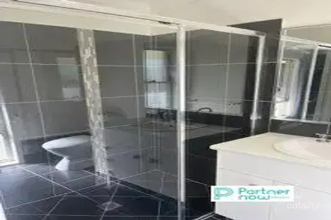 Property photo of 3 Kaputar Close North Tamworth NSW 2340