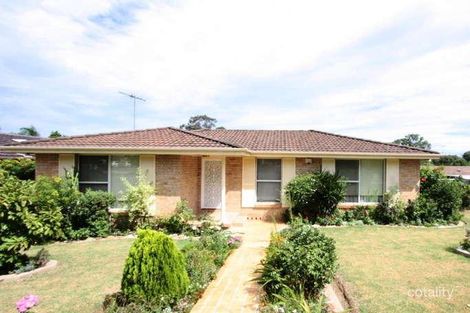 33 Woodland Rd, St Helens Park, NSW 2560