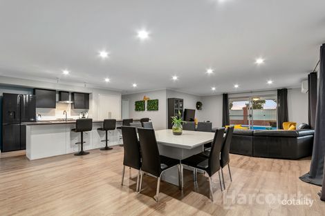 Property photo of 14 Cyandra Loop Banksia Grove WA 6031
