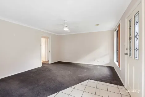 Property photo of 7 Betts Place Orange NSW 2800