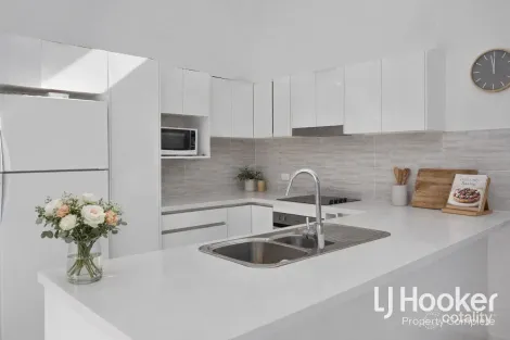 1/12 Granite St, Yarrabilba, QLD 4207