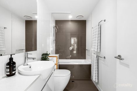 Property photo of 407/9-15 Markeri Street Mermaid Beach QLD 4218