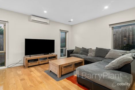 Property photo of 2/135 Berrabri Drive Scoresby VIC 3179