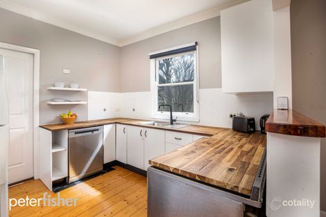 Property photo of 11 Burrendong Way Orange NSW 2800