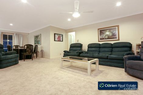 Property photo of 51 Collins Crescent Berwick VIC 3806