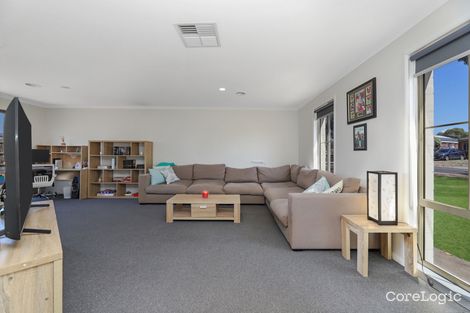 Property photo of 58 Dunvegan Drive Kurunjang VIC 3337