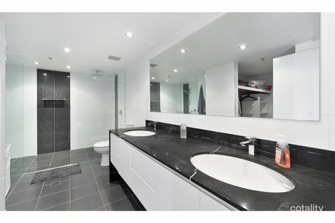 Property photo of 3/3 Tedder Avenue Main Beach QLD 4217