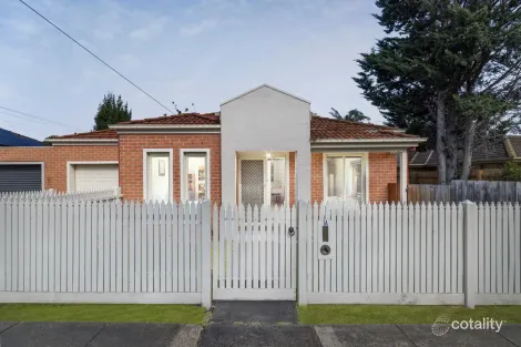 1a Vivienne St, Seaford, VIC 3198