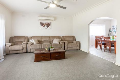 Property photo of 124 Service Road North Moe VIC 3825