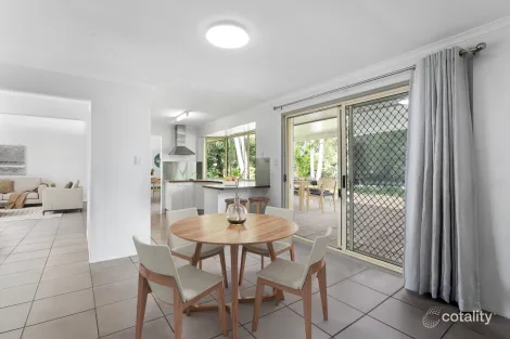 Property photo of 2 Curlew Crescent Cooroy QLD 4563