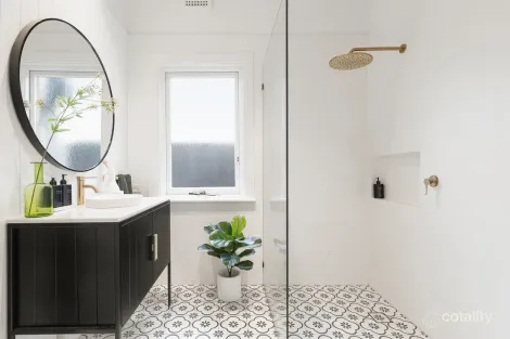 Property photo of 24 Grandview Road Brighton VIC 3186