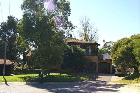 19 Cawarra Cres, Craigie, WA 6025