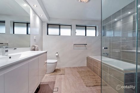 Property photo of 13 Granary Court Werrington Downs NSW 2747