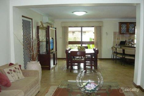 Property photo of 15 Drummoyne Crescent St Johns Park NSW 2176