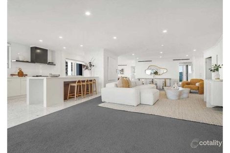 Property photo of 11/120 Surf Parade Broadbeach QLD 4218