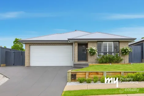Property photo of 7 Cecilia Place Thirlmere NSW 2572