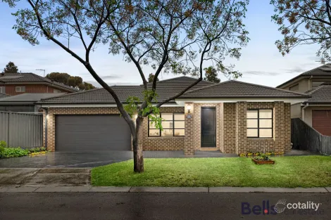 32 EUROPA BEND, SUNSHINE WEST, VIC 3020