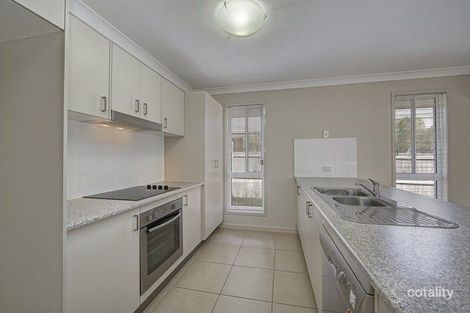Property photo of 76 Neville Drive Branyan QLD 4670