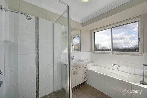 Property photo of 76 Neville Drive Branyan QLD 4670