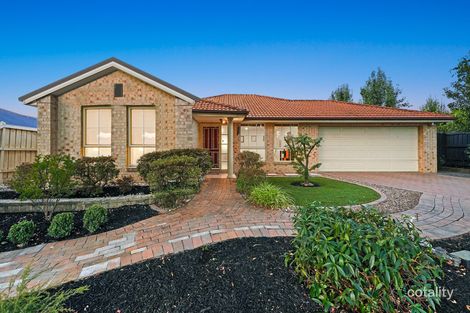 4 Cedarwood Cres, Berwick, VIC 3806