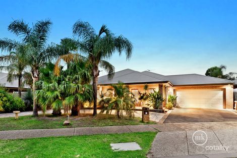 Property photo of 15 Woningary Crescent Doreen VIC 3754