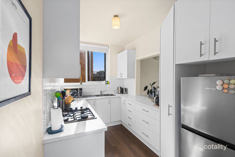 6/2 Dickens St, Elwood, VIC 3184