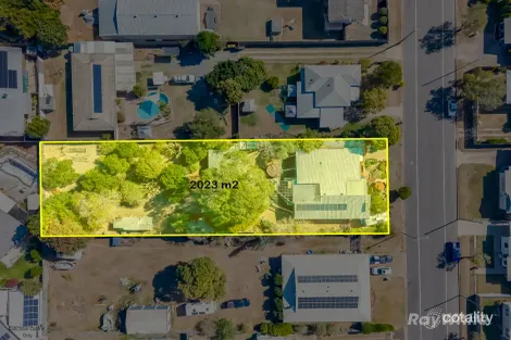 12 Dunn Rd, Avenell Heights, QLD 4670