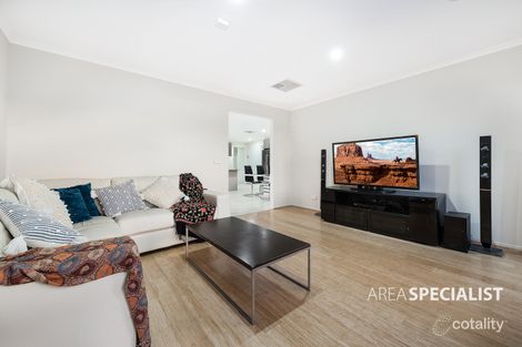 Property photo of 3 Pengana Way Cranbourne West VIC 3977