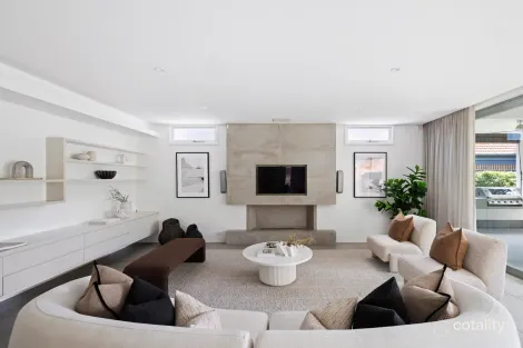 Property photo of 27 Eurobin Avenue Manly NSW 2095